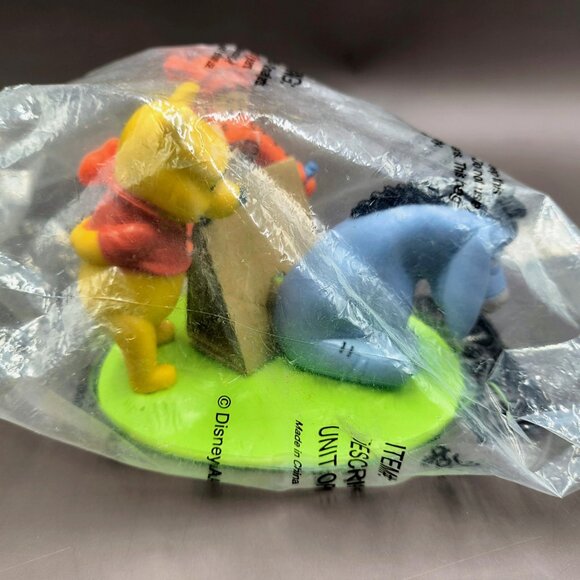 NEW Vintage Winnie the Pooh Tigger Eeyore DecoPac Cake Topper Decoration - Picture 3 of 8